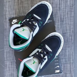 Retro Air Jordan 3 Pine Green - 6.5youth